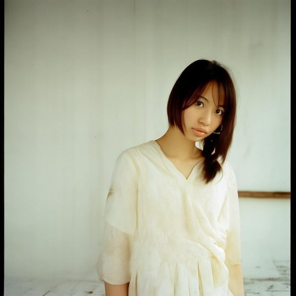 模特Evelyn艾莉最新写真图集发布，展现独特时尚风格